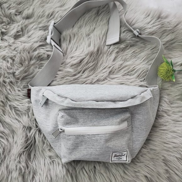 The HERSCHEL Supply Co. "Seventeen" Light Heather Gray Waist Bag- NWT- rare - Picture 7 of 16
